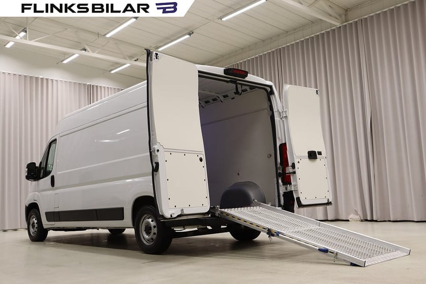 Bild 5 av Fiat Ducato Skåpbil 140HK L3H2 Drag Värmare GPS Backkamera 7707Mil Moms