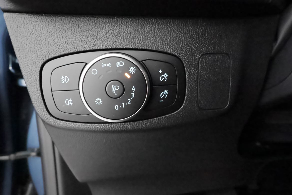 Ford Focus 2021 - miniatyr 17