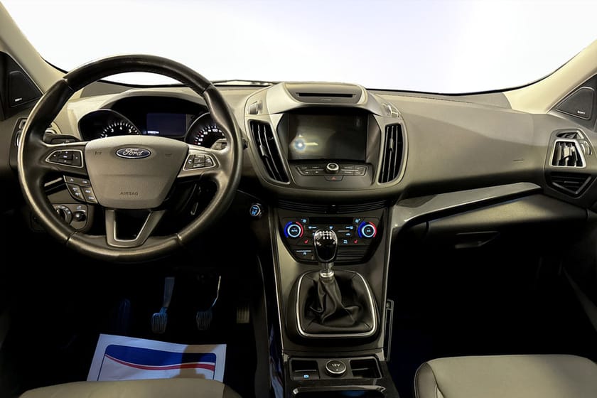Bild 4 av Ford Kuga Titanium 5D 1.5T EcoBoost 150 S6 M6 FWD