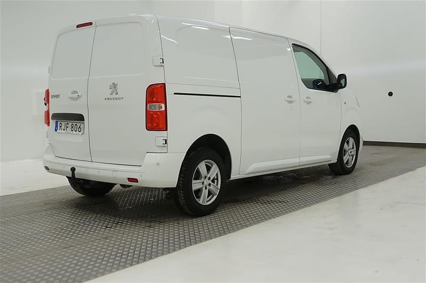 Bild 2 av Peugeot Expert Panel Van BlueHDi 180hk Eu6 Aut L2 Värmare 3-sits Drag