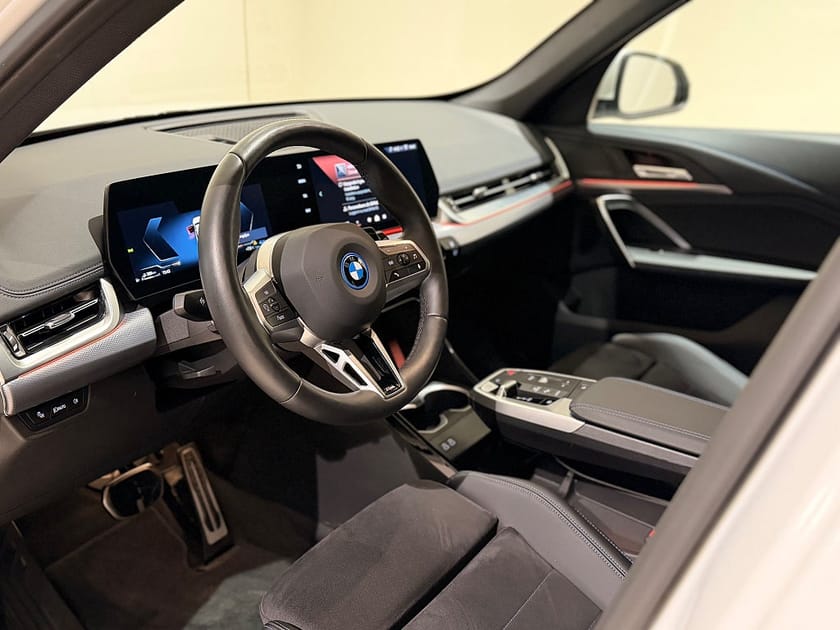 Bild 3 av BMW X1 xDrive25e xDrive 25e, M-Sport, Drag, Värmare, Adpt LED, Elstolar
