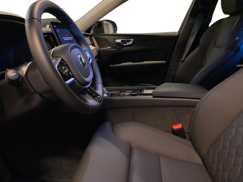 Bild 3 av Volvo XC60 T6 Plus Dark Nordic Edition