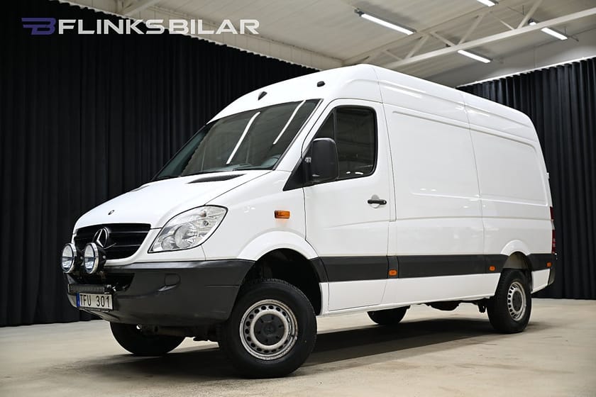 Bild 1 av Mercedes-Benz Sprinter 316 CDI 4x4 Skåpbil 163HK Drag|Värmare|V-Inredd|Farthållare