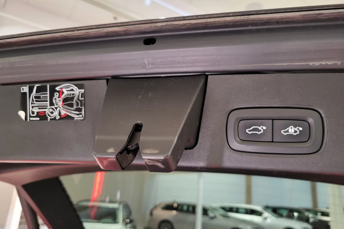 Volvo V90 T4