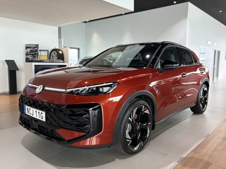 Volkswagen T-Roc R-Line eTSI 150hk Black Style Värmare Drag