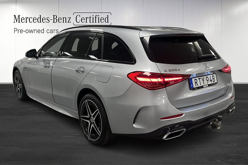 Bild 4 av Mercedes-Benz C 300 T e C300 AMG / Night Package / Värmare