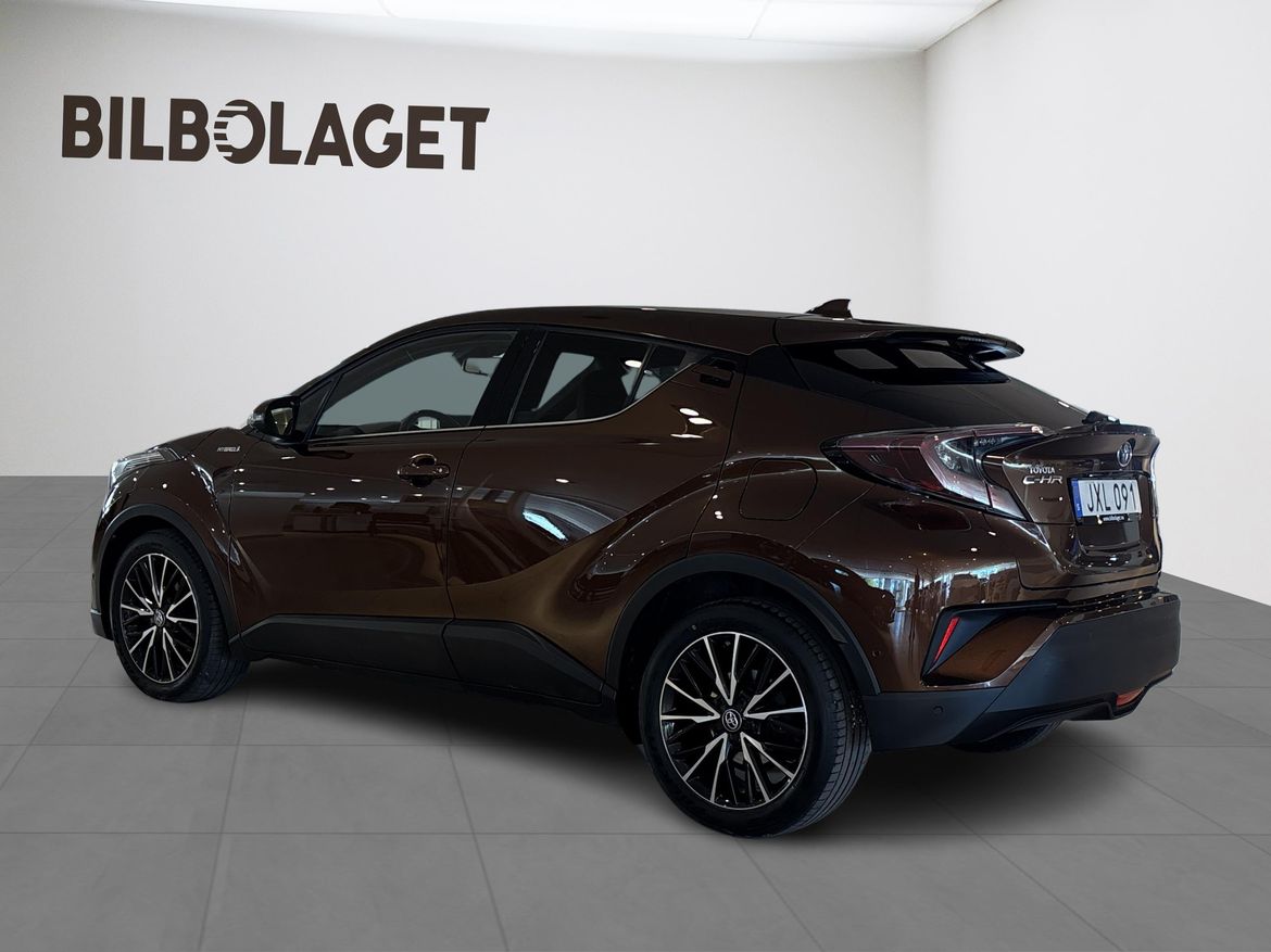 Toyota C-HR 2017 - miniatyr 3