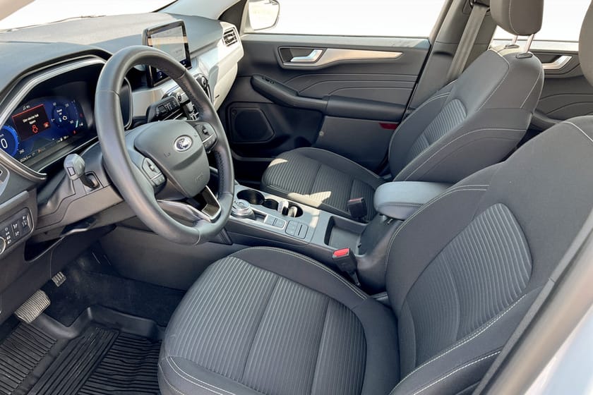 Bild 5 av Ford Kuga Plug-In Hybrid E-CVT, 225hk