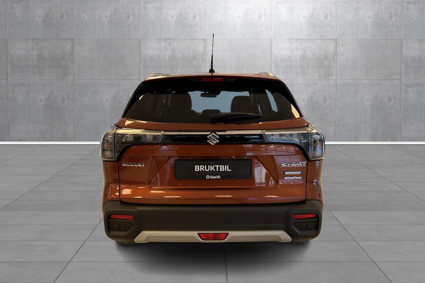 Bilde 4 av Suzuki S-Cross Hybrid AllGrip /LETTKJØRT/4X4/360KAMRA/