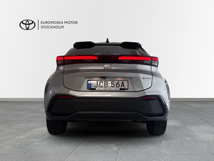 Bild 4 av Toyota C-HR PHEV LADDHYBRID / EXECUTIVE / V-HJUL / NYBILSGARANTI