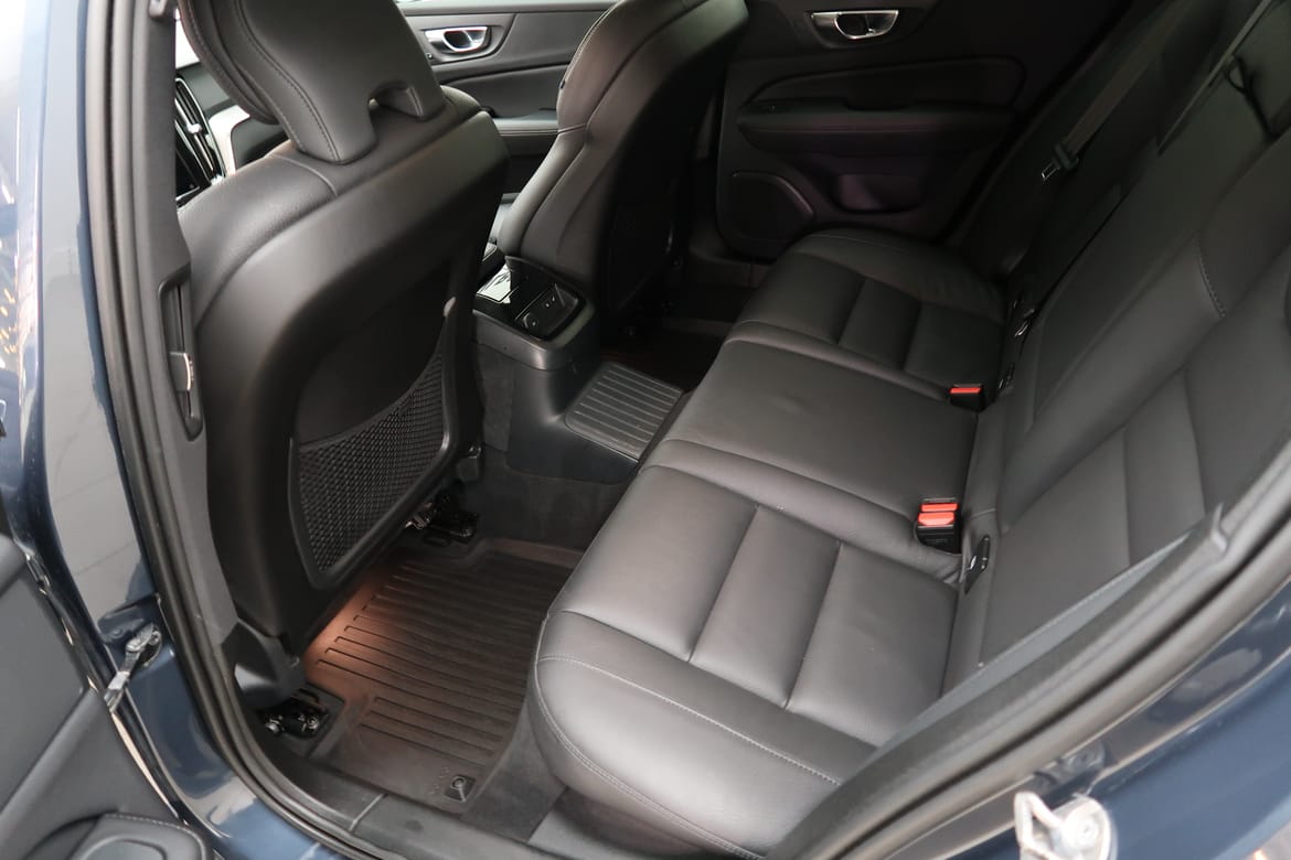 Volvo V60 2025 - miniatyr 4