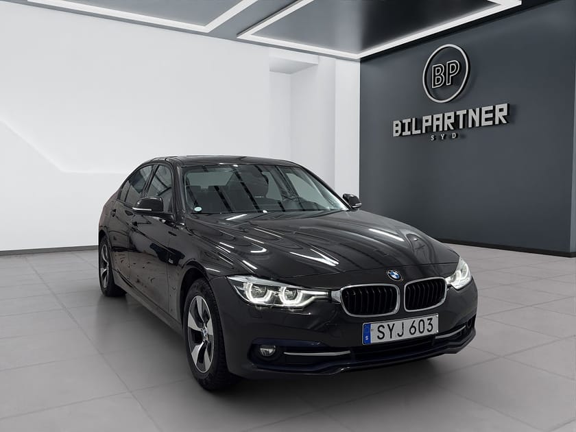 Bild 3 av BMW 320d xDrive Sedan 320 Steptronic Sport line S+V Däck