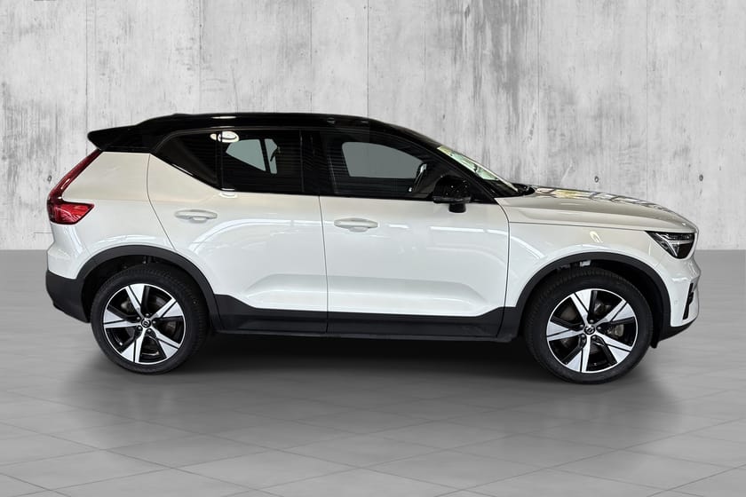 Bilde 4 av Volvo XC40 Recharge Twin motor Ultimate/360/Pano/Hengerfeste/Harman
