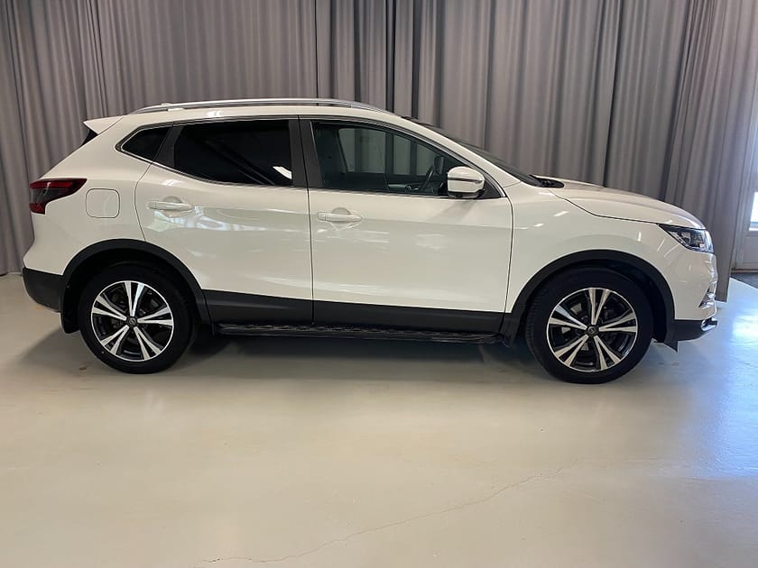 Bild 3 av Nissan Qashqai 1.2 DIG-T N-Connecta. Panorama, Navi