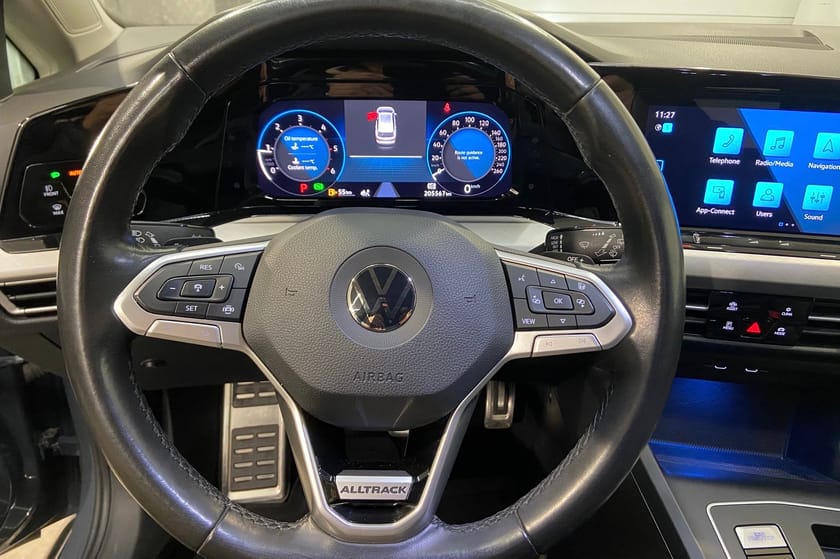 Bild 5 av Volkswagen Golf Alltrack 2.0 TDI 4M KAMERA VÄRMARE IQ.LIGHT DRAG MOMSBIL