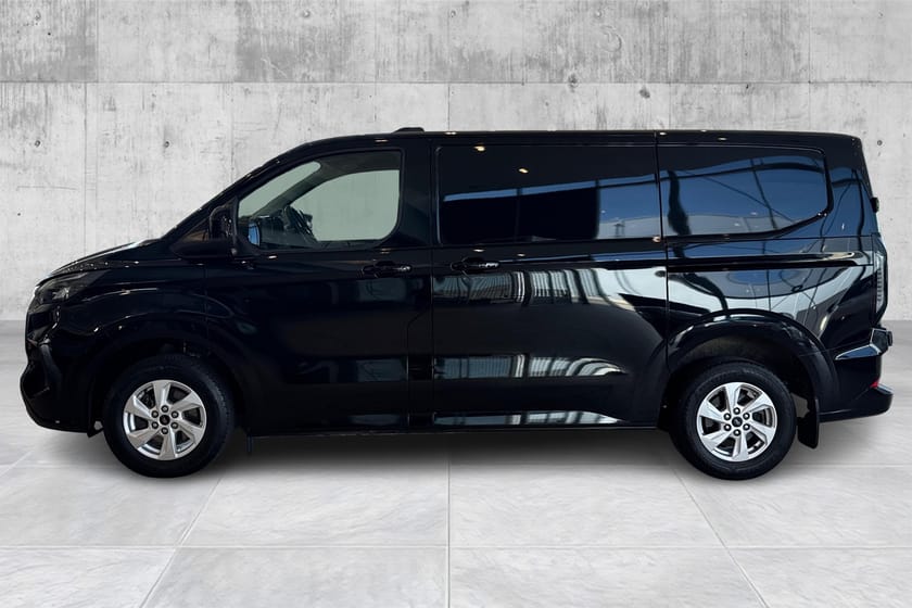 Bilde 2 av Ford Transit Custom 320 Limited 170hk Automat AWD*Hengerfeste*NAVI*Kamera*ACC