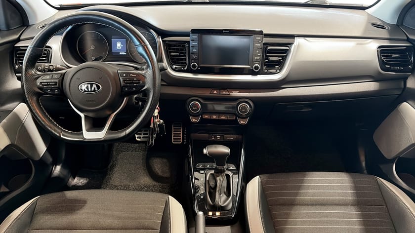 Bild 4 av Kia Stonic 1.0 T-GDI 120 HK DCT ADVANCE PLUS, GRAY PAC