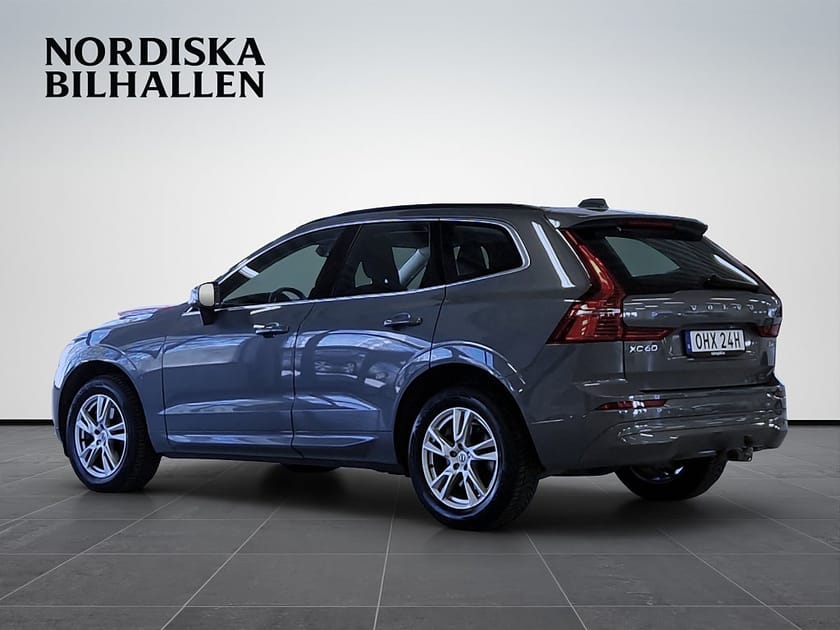 Bild 5 av Volvo XC60 B4 AWD Geartronic Momentum Nyservad Drag Apple Car Värm