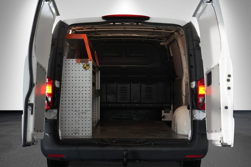 Bild 5 av Mercedes-Benz Vito 111 CDI 2.8t 3-sits B-kam Drag Inredning