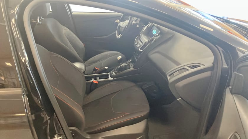 Bild 3 av Ford Focus 1.5 182hk ST Line, 19 tum