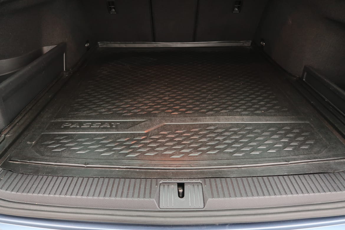 Volkswagen Passat 2018 - miniatyr 16