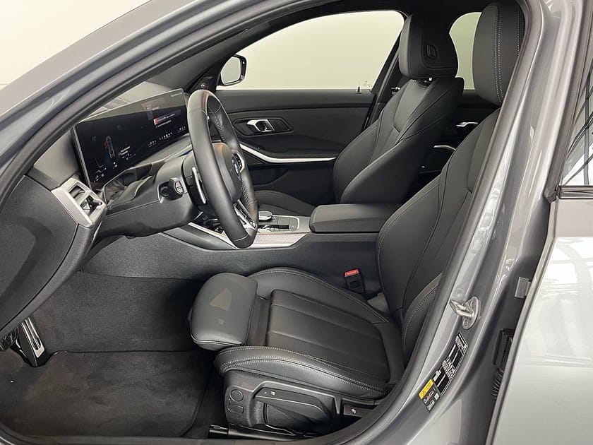 Bild 5 av BMW 330e xDrive Touring M Sport H/K Drag Rattvärme Adpt Farth