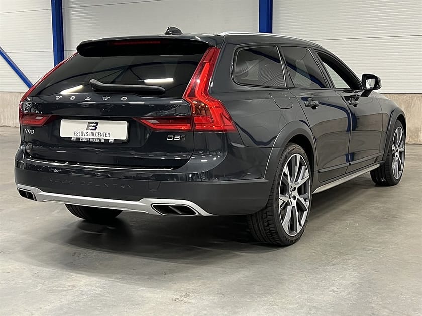 Bild 3 av Volvo V90 Cross Country D5 AWD 235 HK / Leasebar / Advanced / 360 / Drag /