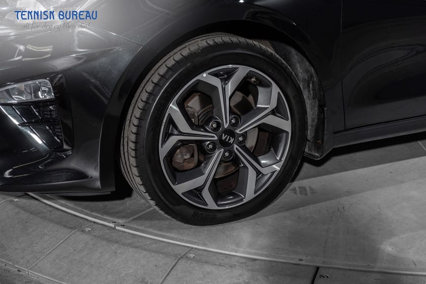 Bilde 3 av Kia Ceed First Edition 140HK aut. R.Kam/Adpt.cruise/JBL/LED