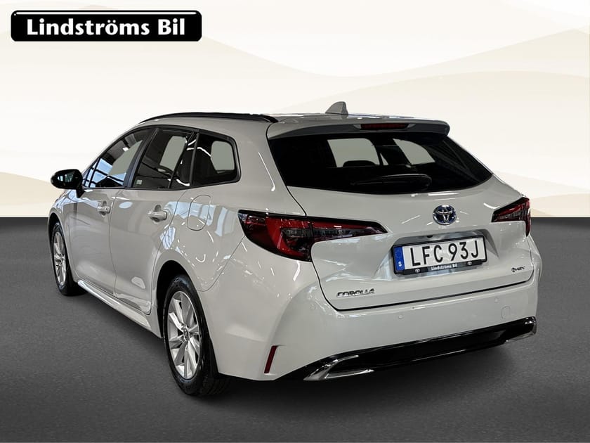 Bild 4 av Toyota Corolla Touring Sports Hybrid 1.8 Active Plus Sommar/Vinterhjul