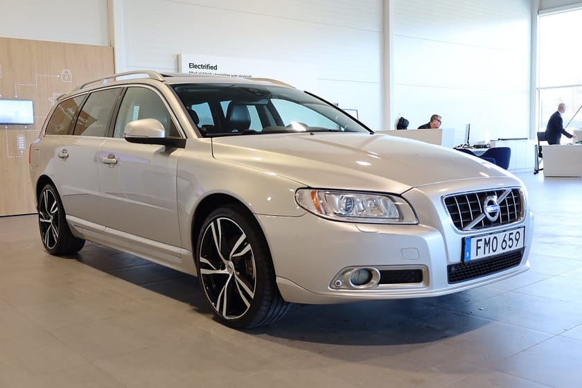 Bild 4 av Volvo V70 D5 AWD Geartronic Summum Lucka Drag Navi Värmare