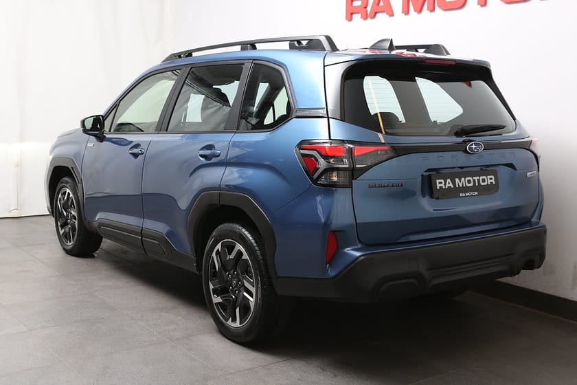 Bild 3 av Subaru Forester e-Boxer 2.0i 4WD Adventure