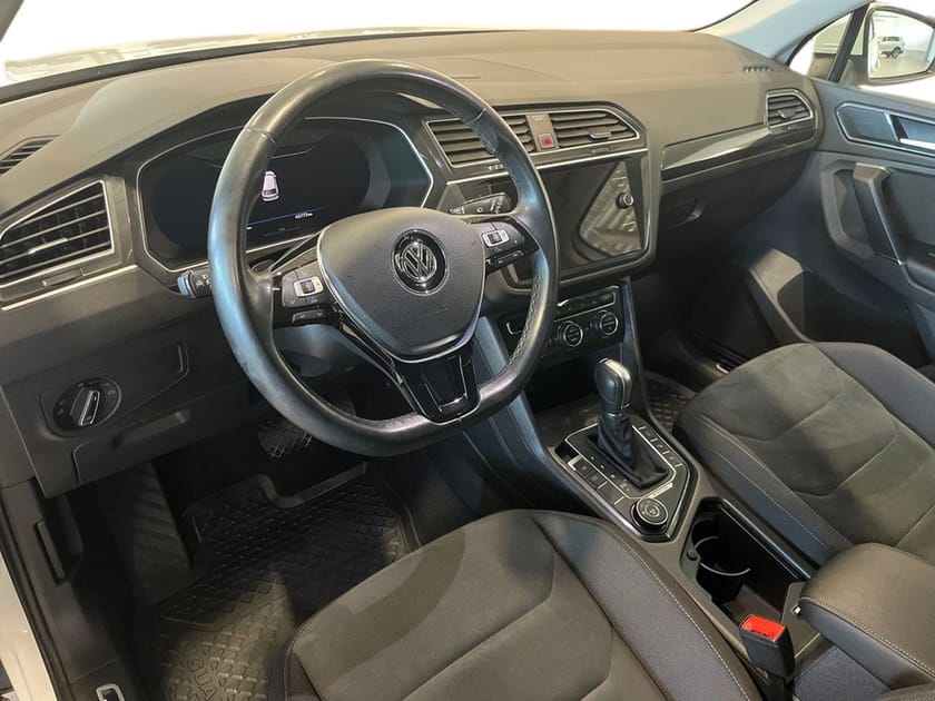 Bild 4 av Volkswagen Tiguan 2.0 4MOTION 140HK TDI DRAG/VÄRMARE/EXECUTIVEPAKET