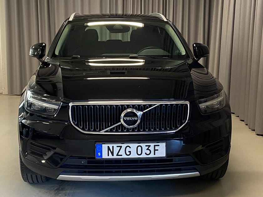 Bild 2 av Volvo XC40 B4 AWD Momentum Advanced Pro Edition Pvärm Drag Navi