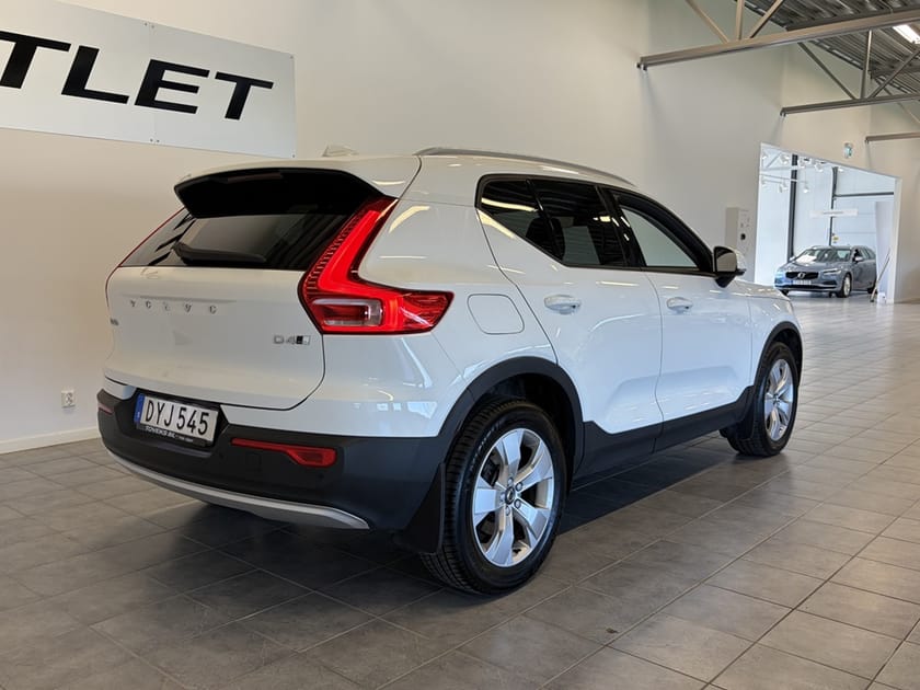 Bild 4 av Volvo XC40 D4 Momentum 190hk Aut/AWD/LED