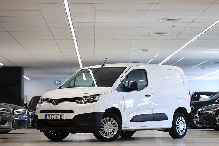 Bild 3 av Toyota ProAce City 1.2 Turbo 130hk 3-Sits CarPlay PDC B-Kamera