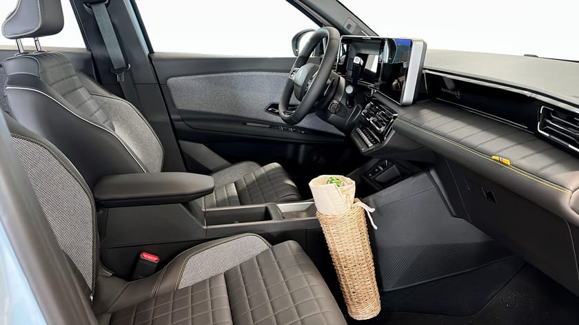 Bild 3 av Renault 4 E-Tech ELECTRIC ICONIC EV52