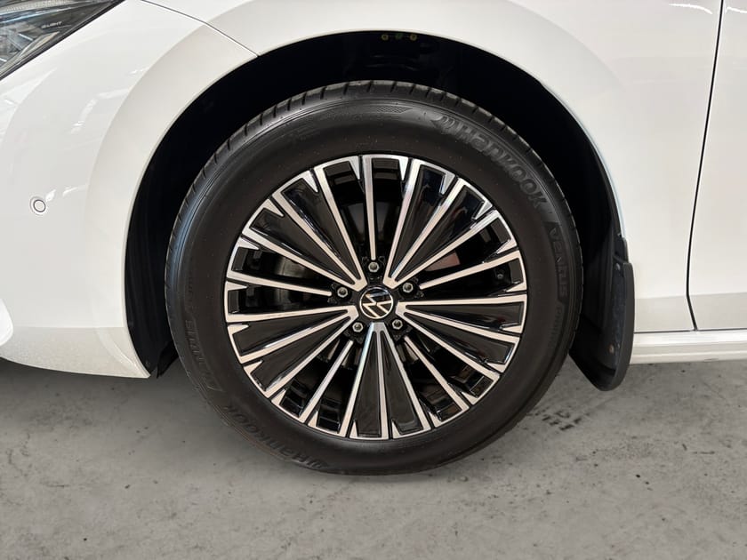 Bild 4 av Volkswagen Passat Sportscombi 1,5 eTSI 150HK DSG Elegance