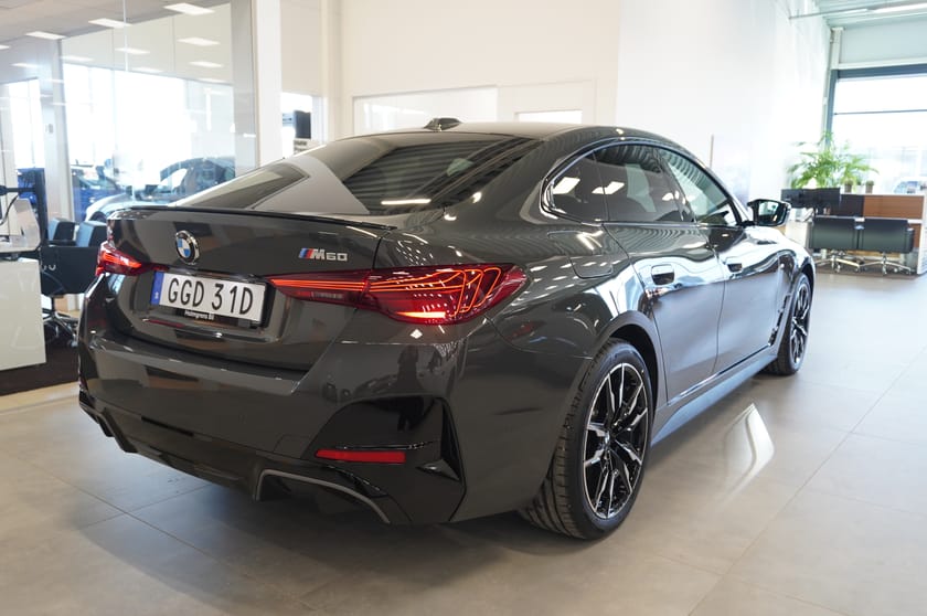 Bild 5 av BMW i4 M60 xDrive Gran Coupé M Sport Fully Charged Ed Drag DA Pro H K
