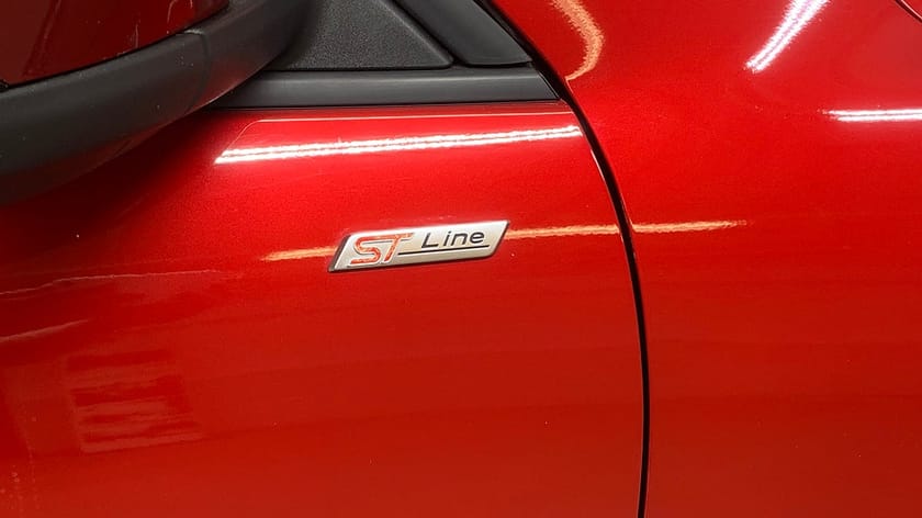 Bild 4 av Ford Kuga Plug-In Hybrid E-CVT ST-Line Euro 6