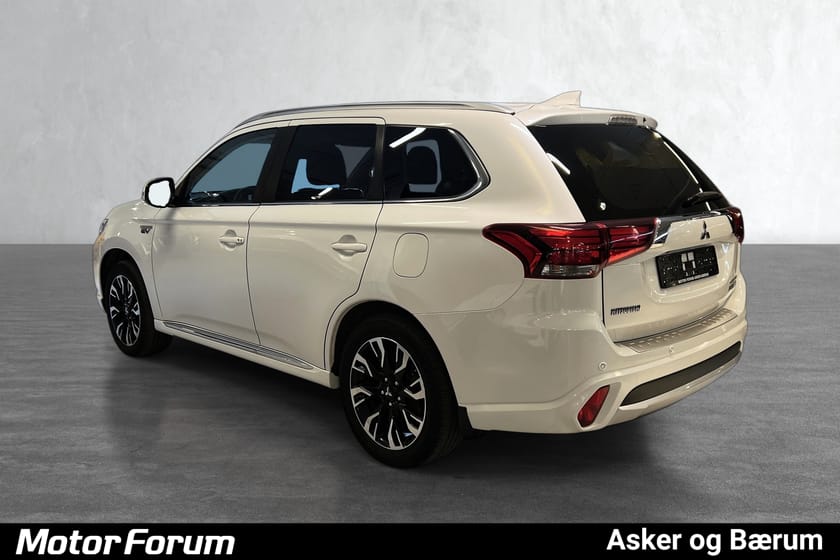 Bilde 4 av Mitsubishi Outlander PHEV INSTYLE+/NAVI/ROCKFORD/360KAMERA/INNBYTTE