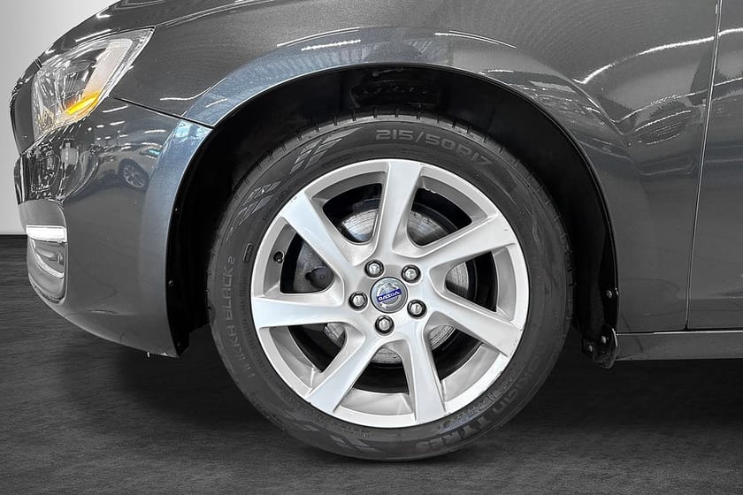 Bild 2 av Volvo S60 D3 Geartronic Summum (136hk) Taklucka D-Värm Helskinn