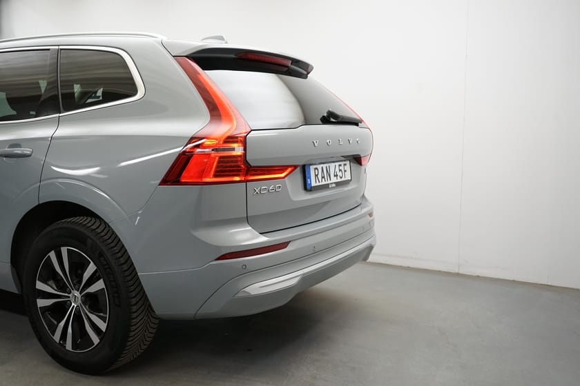 Bild 3 av Volvo XC60 Recharge T6 Core Bright, Dragkrok, Navigation, on call