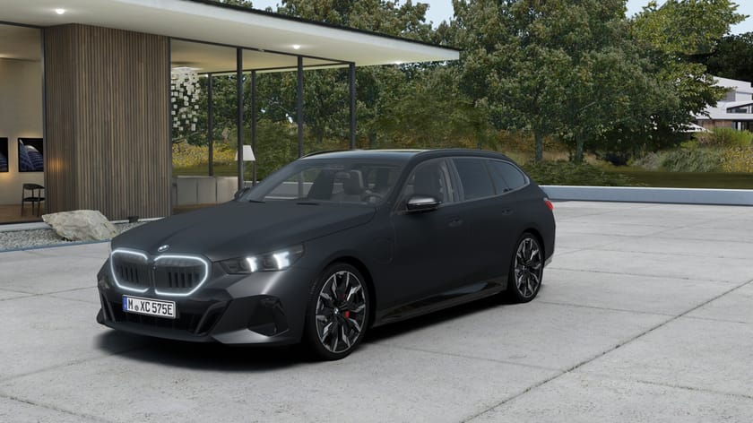Bild 1 av BMW 530e xDrive Touring M Sport Pro Business Ed Drag DA Pro B W