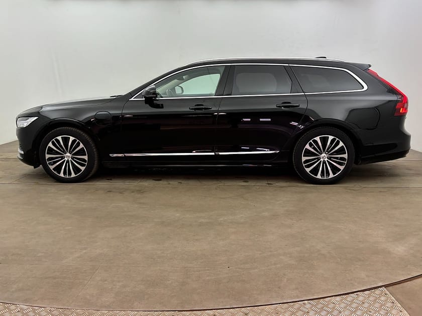 Bild 3 av Volvo V90 Recharge T6 AWD Core Bright 350hk Läder Kamera Drag
