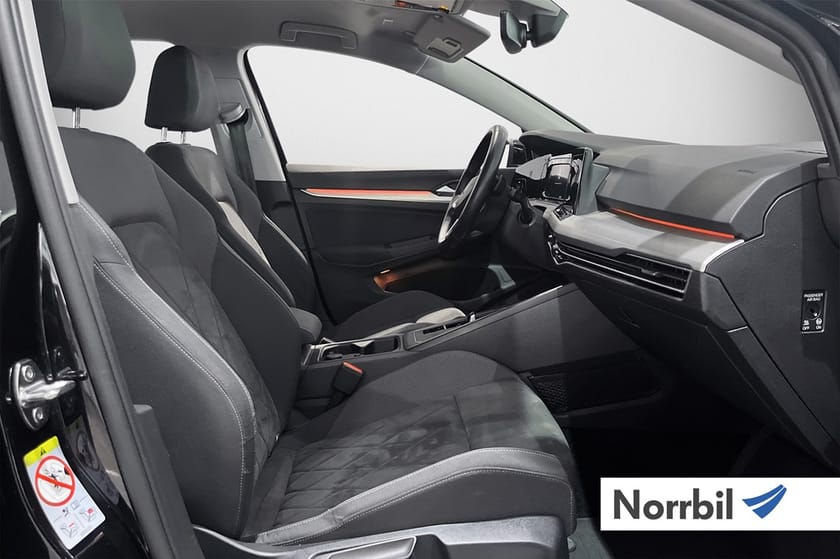 Bild 5 av Volkswagen Golf Sportscombi eTSI 130 Backkamera Sportstolar