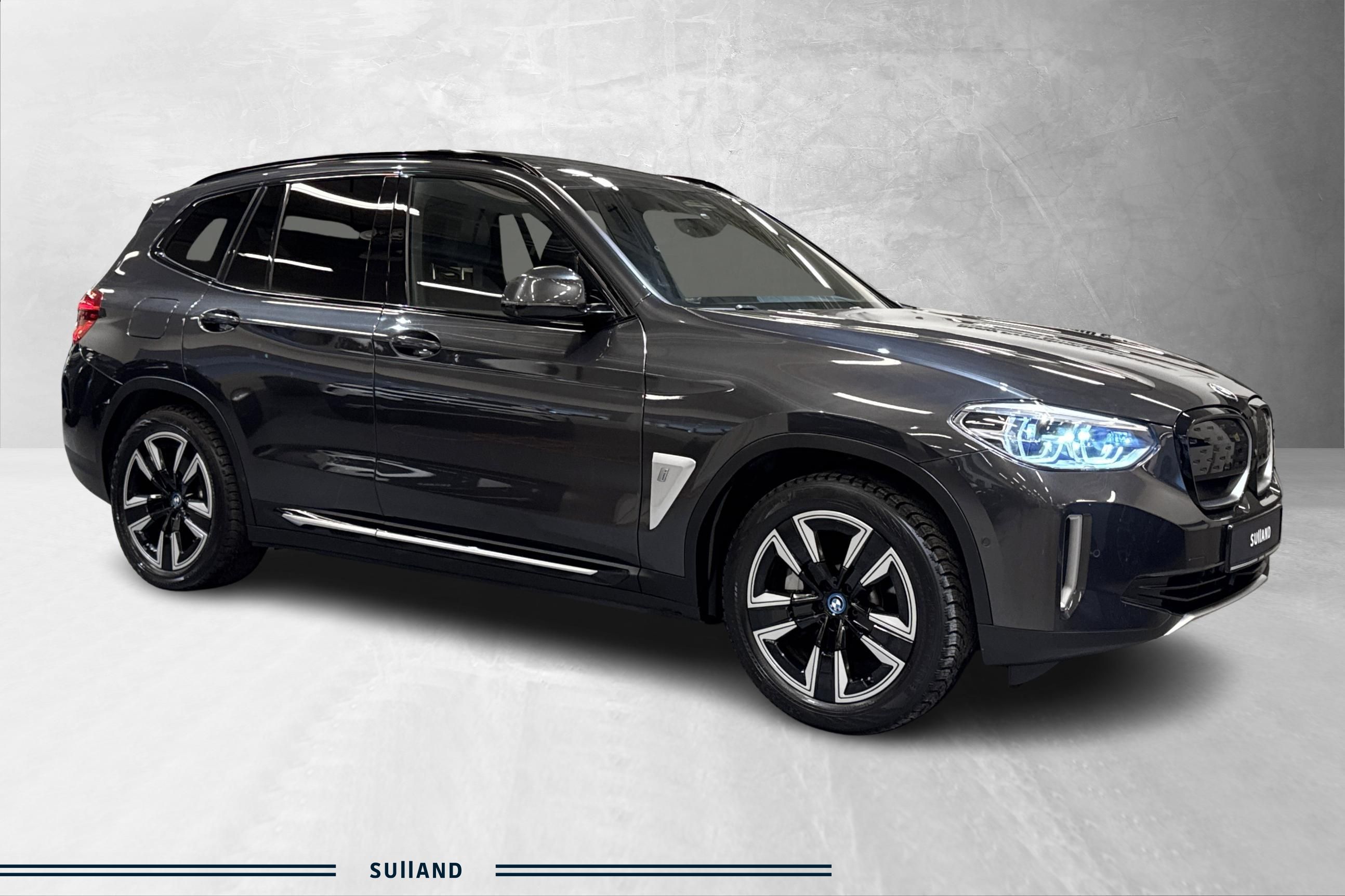 Thumnail bilde 3 av BMW iX3