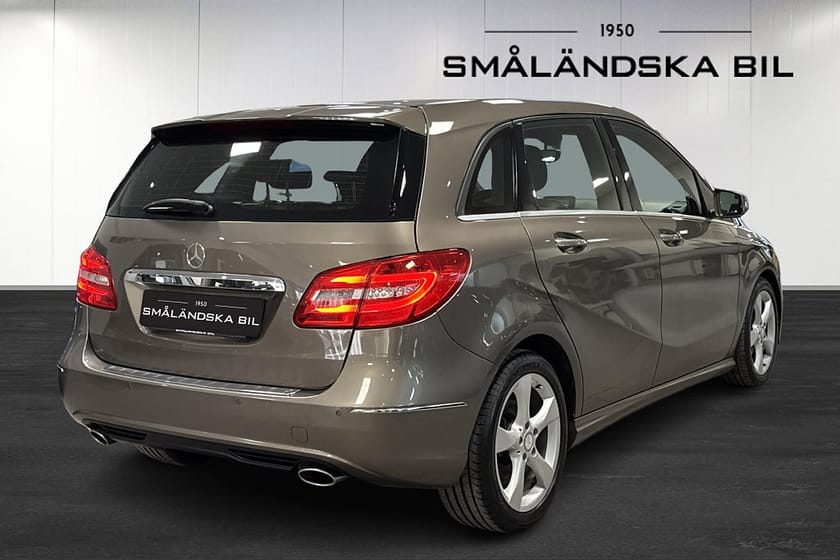 Bild 4 av Mercedes-Benz B 180 7G-DCT Sport Panorama 122hk
