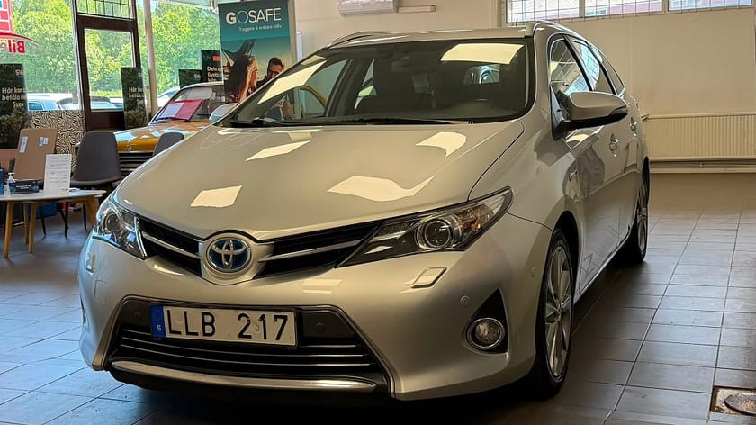 Bild 3 av Toyota Auris Touring Sports Hybrid e-CVT Executive Euro 5