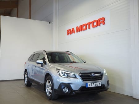 Subaru Outback 2.5 4WD Lineartronic 175hk Drag Skinn B-Kamera M-Värm