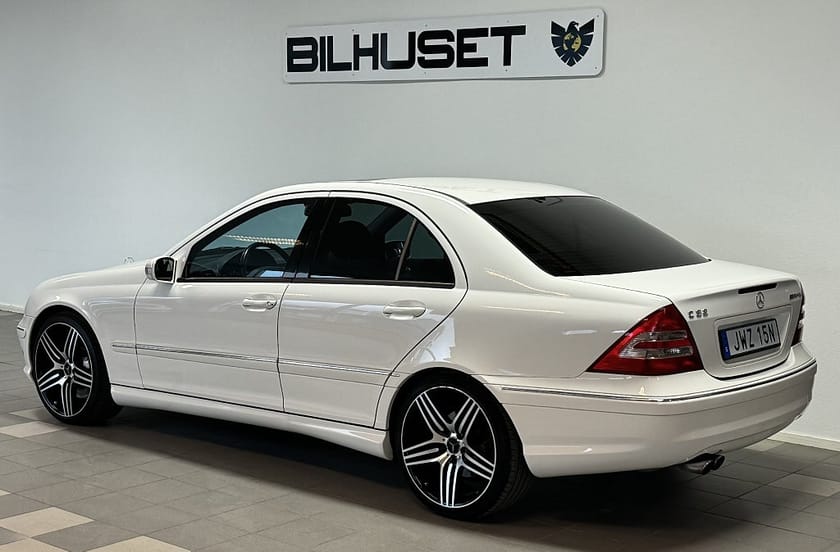 Bild 3 av Mercedes-Benz C 32 AMG 
